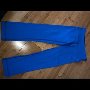 Blue reversible lululemon cropped leggings